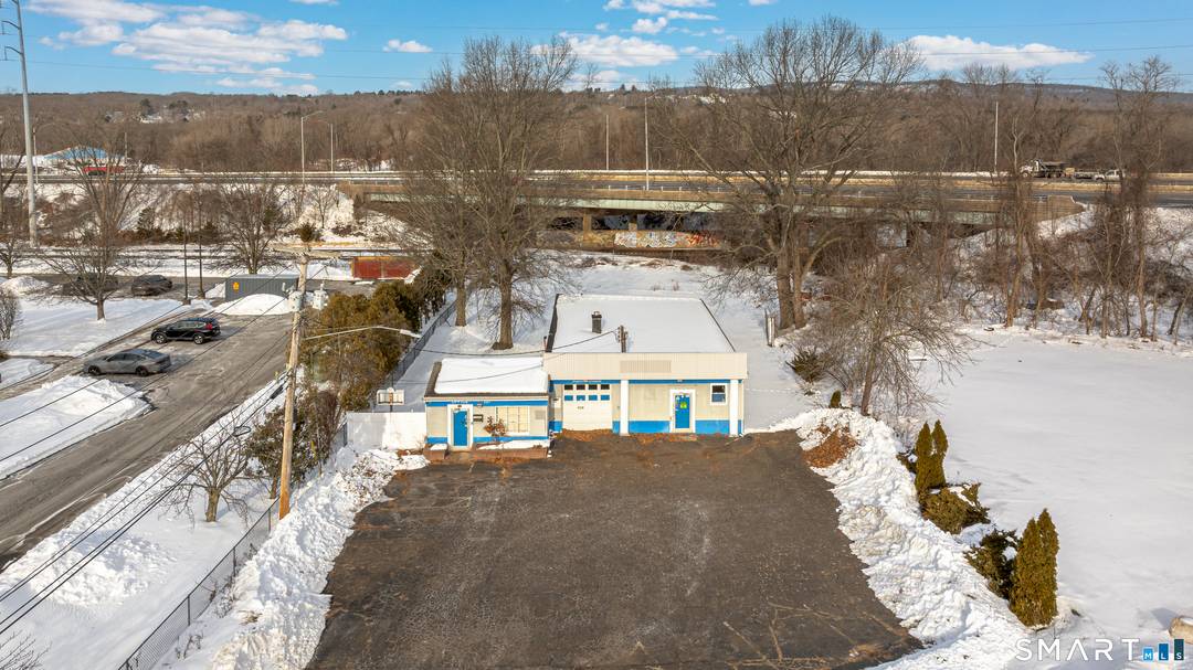 Bring your vision to a very busy Washington Avenue !