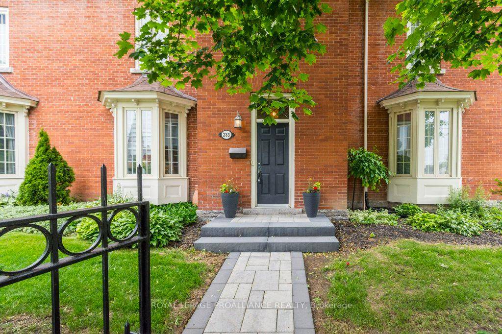 This stunning open concept Victoria townhome is full of character and charm.
