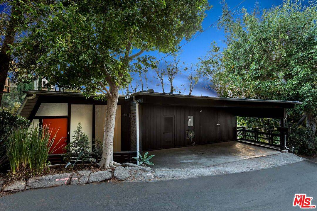 7912   Willow Glen Rd 2BR Hollywood Hills East La