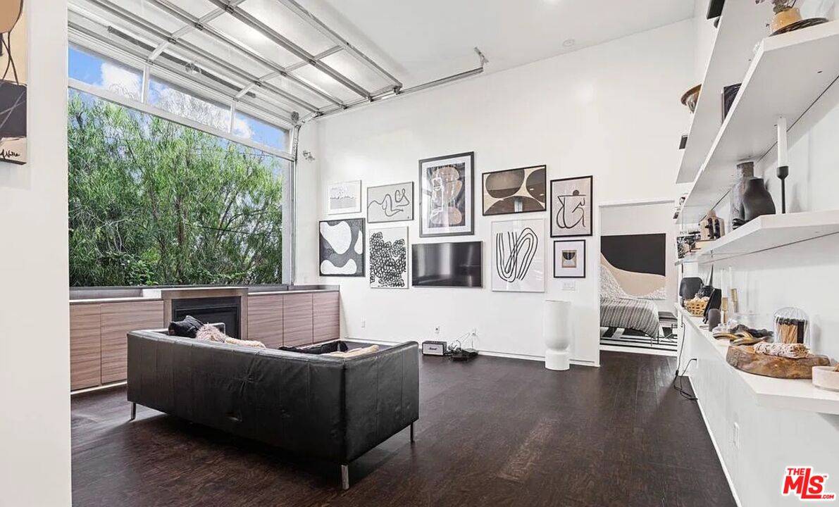 615  6TH AVE 4BR Marina Del Rey La