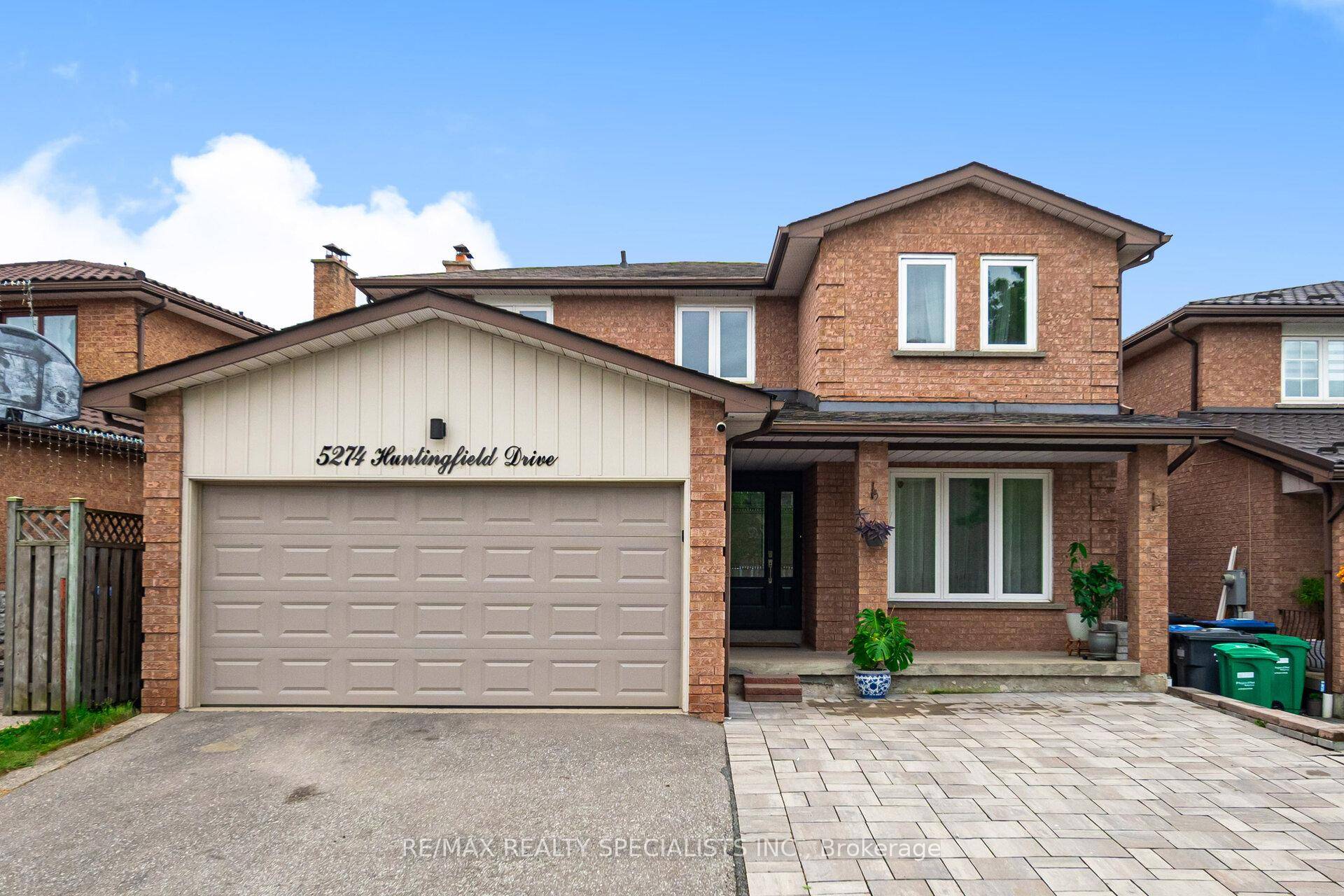 Prime Central Mississauga located steps away from the Hazel McCallion LRT Line or a short driveto 403 401.