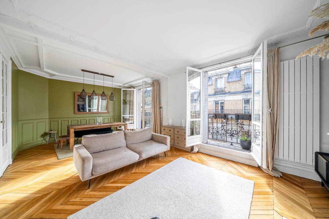 Charming 2-Bedroom Apartment with Balcony in Paris 14th