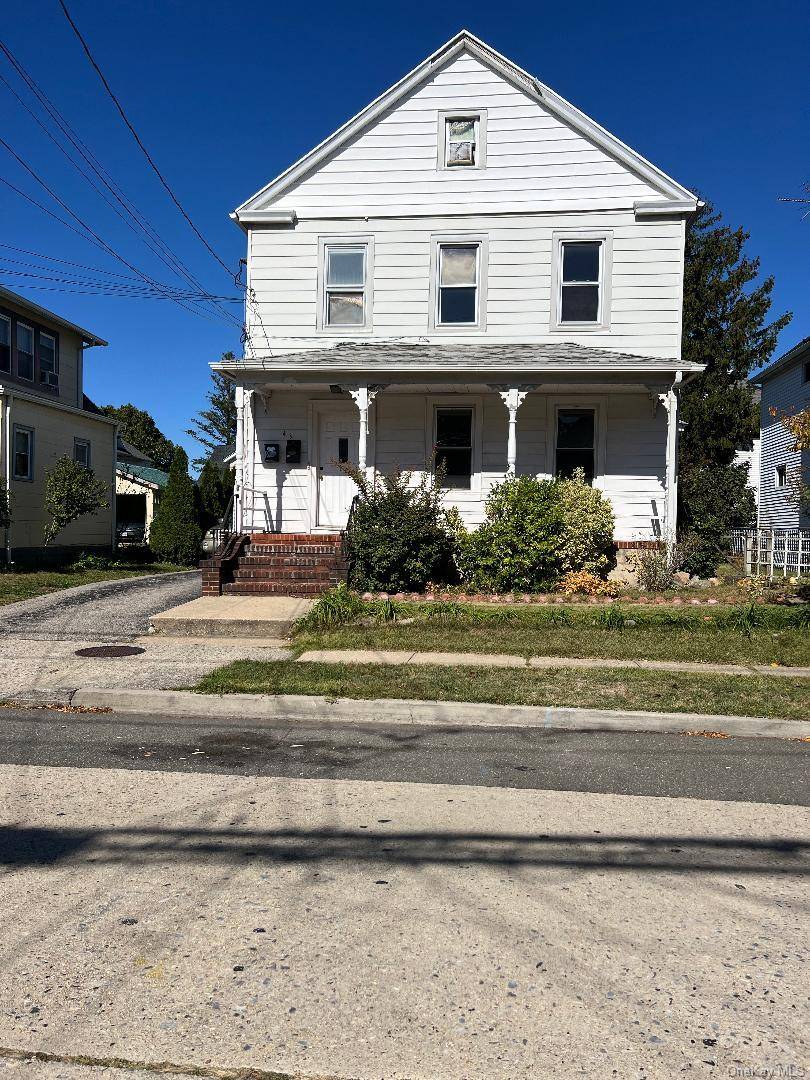 3 Bedroom apartment on 1st floor.