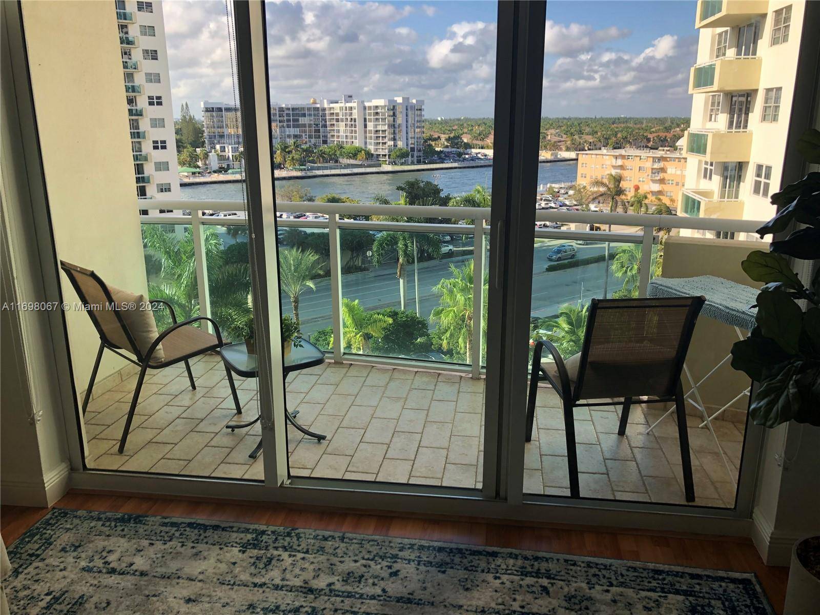 Enjoy resort lifestyle living in a spacious, comfortable and newly renovated 1 1 condo, with stunning intracoastal views and private Hollywood beach access.