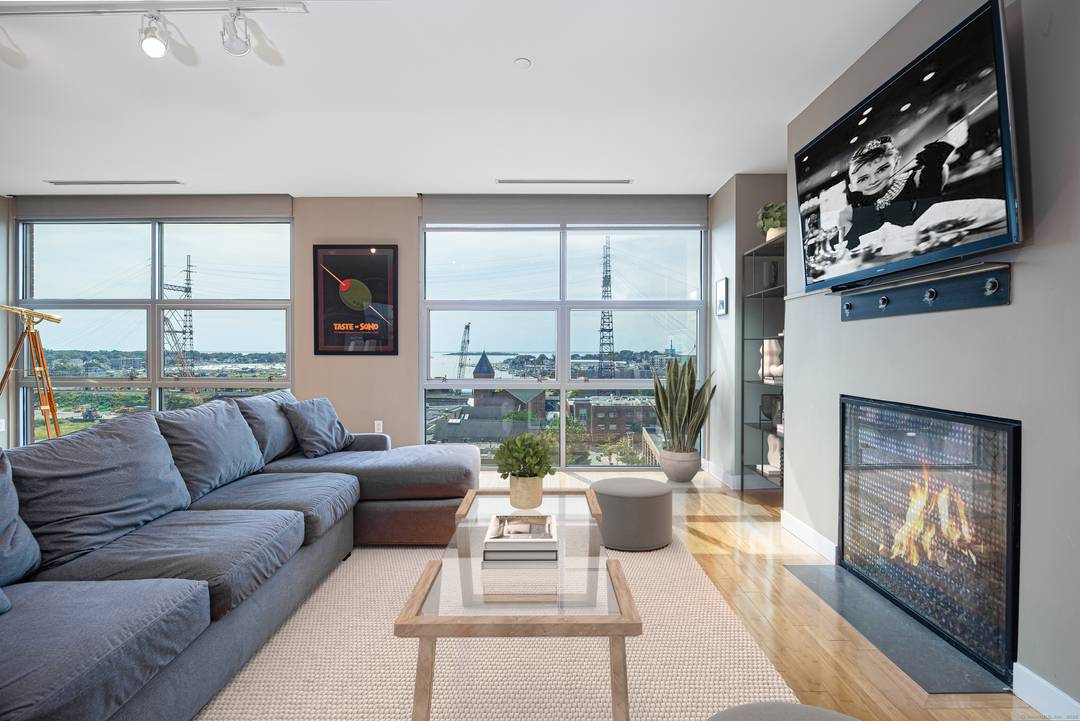 Penthouse Living in the Heart of Vibrant South Norwalk !