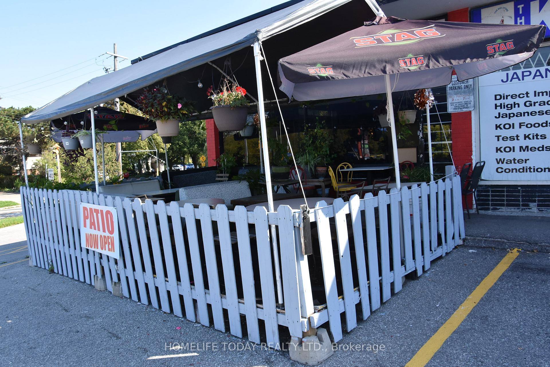 Established, Highly Profitable, fully Licensed Restaurant !
