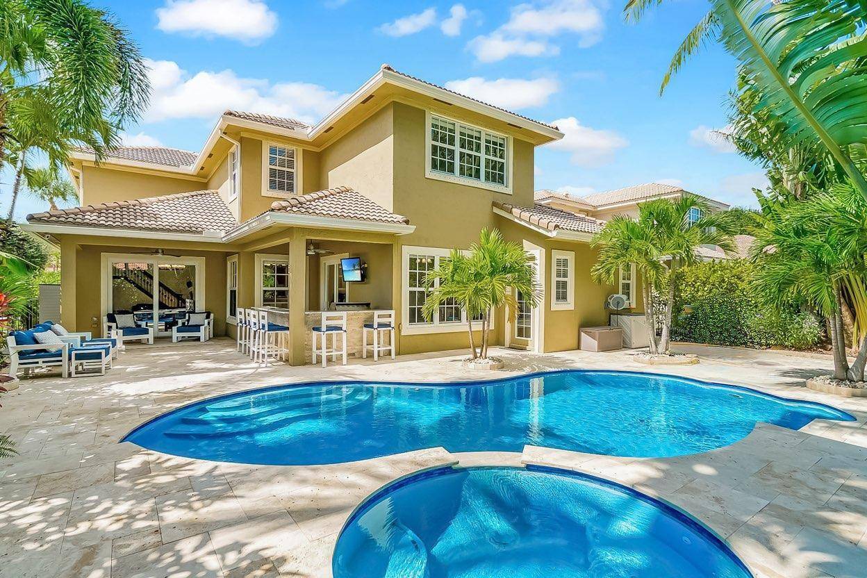 Exquisitely renovated 4 bedroom plus office CBS residence nestled in the heart of Paseos one of Jupiter's most sought after communities, prized for its exceptional location, lifestyle amenities, and enduring ...