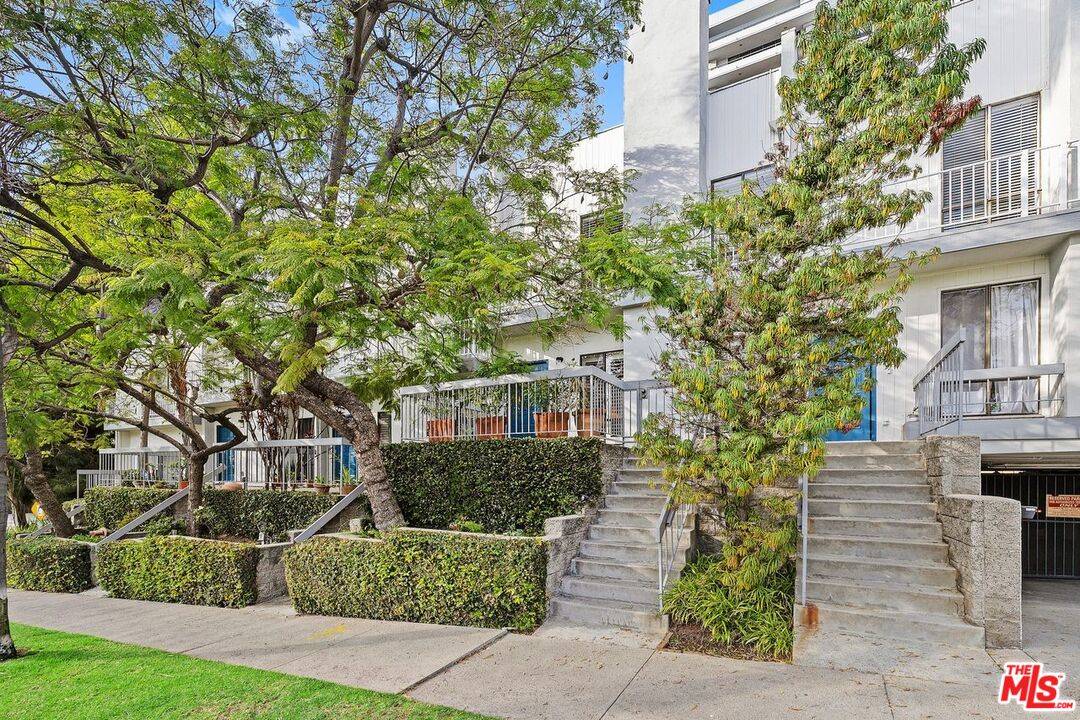 1220   Manning Ave 2BR Westwood La
