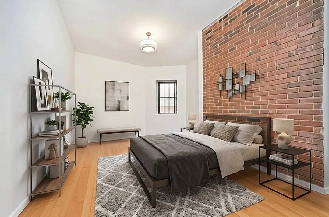 Spacious 3 Bedroom in an Elevator Building in the East Village Gramercy Area !