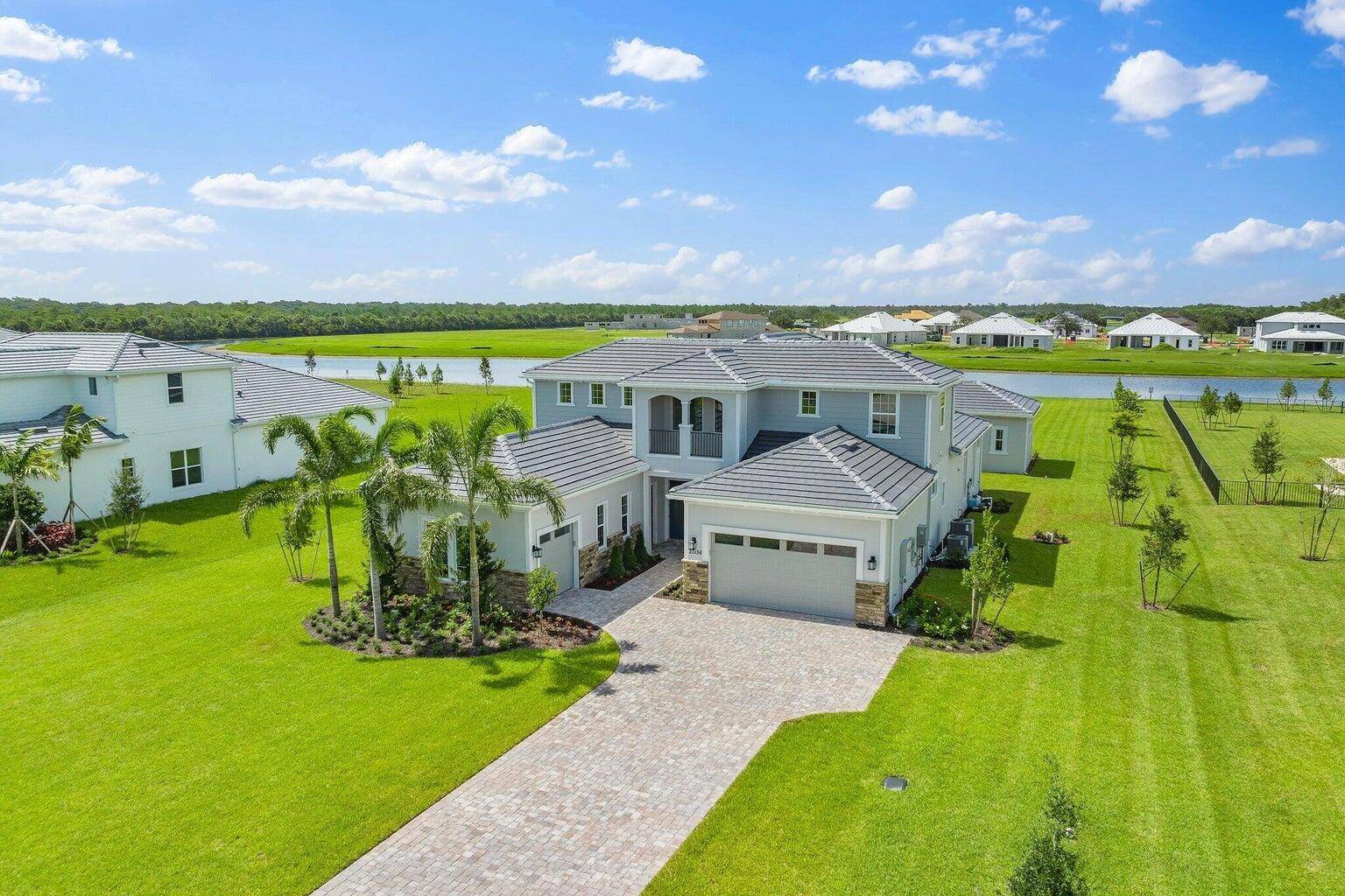 FULLY FURNISHED AND TURNKEY.