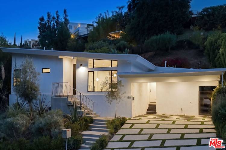 1541 Rising Glen Rd 3BR Sunset Strip La