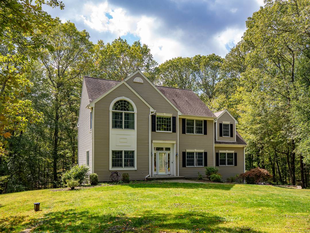 This spacious 5 bedroom, 3.