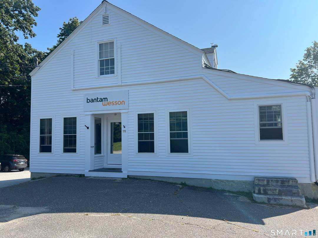 Well Equipped commercial property in the heart of Historic Bantam !