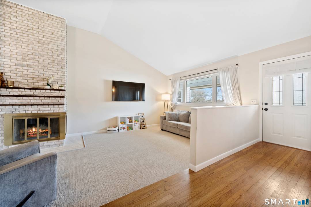 Welcome to 130 Wood Ridge in the sought after Mid Ridges in Stamford.