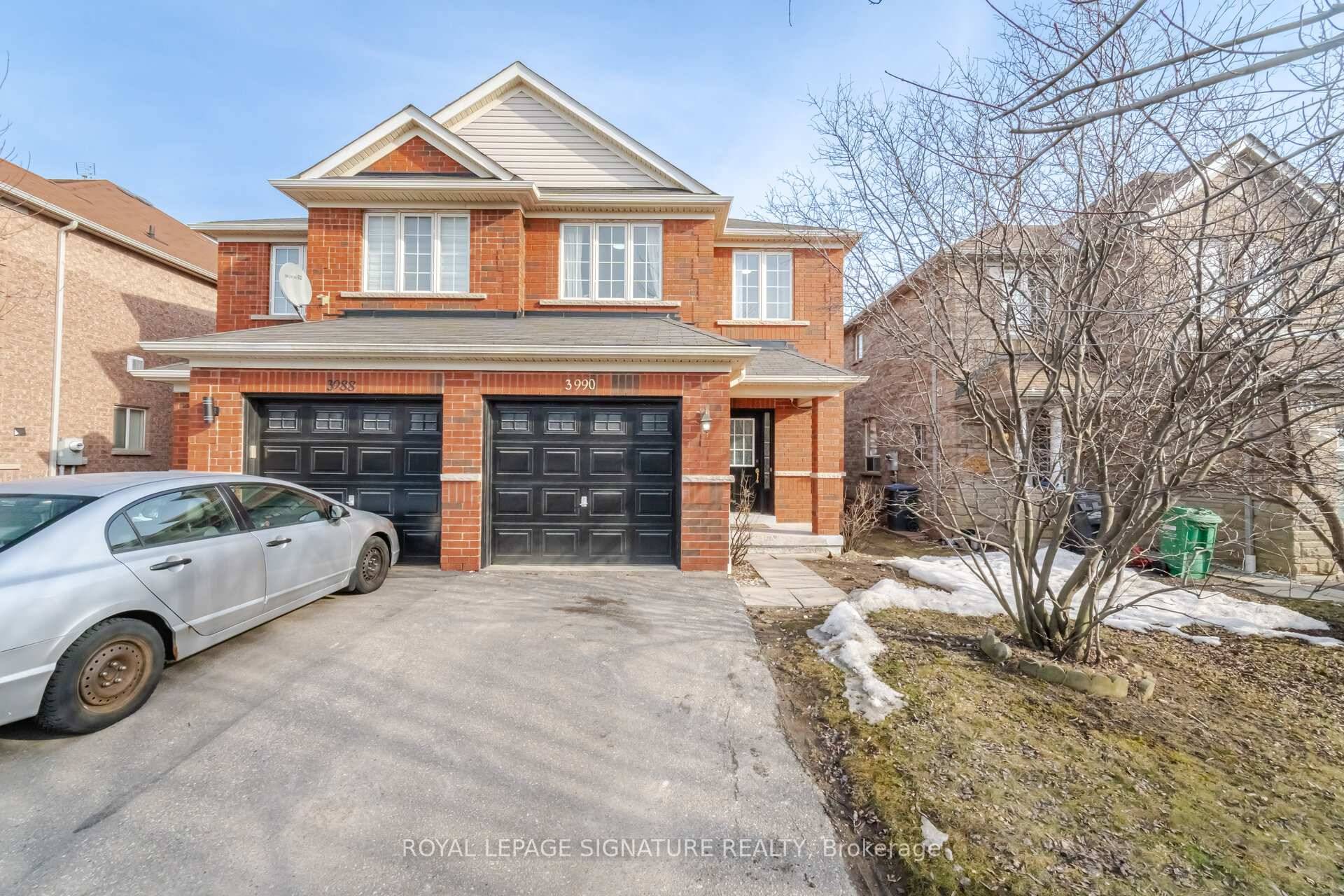Beautiful Fully Renovated Semi Detached In Churchill Meadows Community.