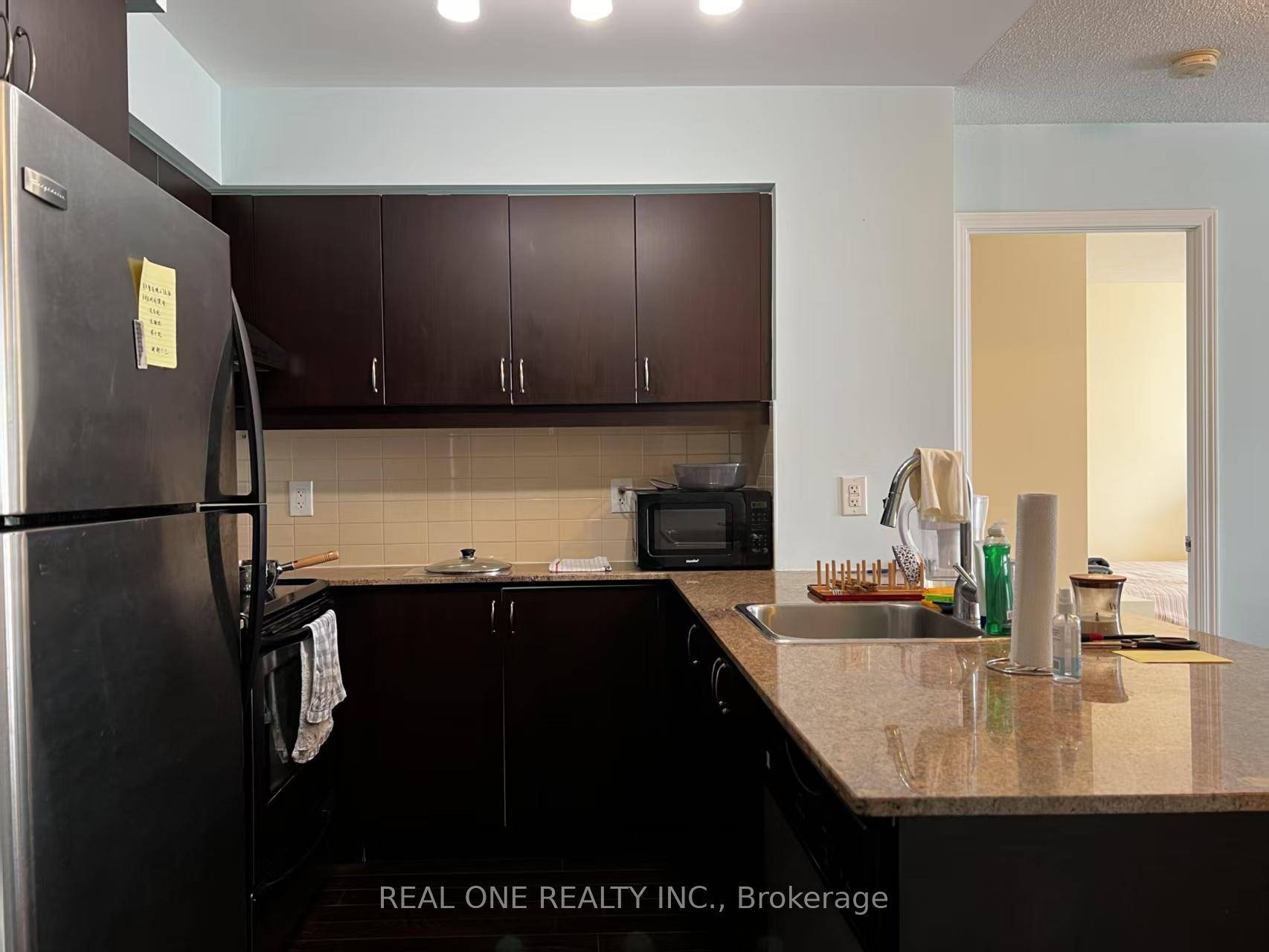 Prime Location. Very good Maintain Condo Unit With Very Functional Layout.