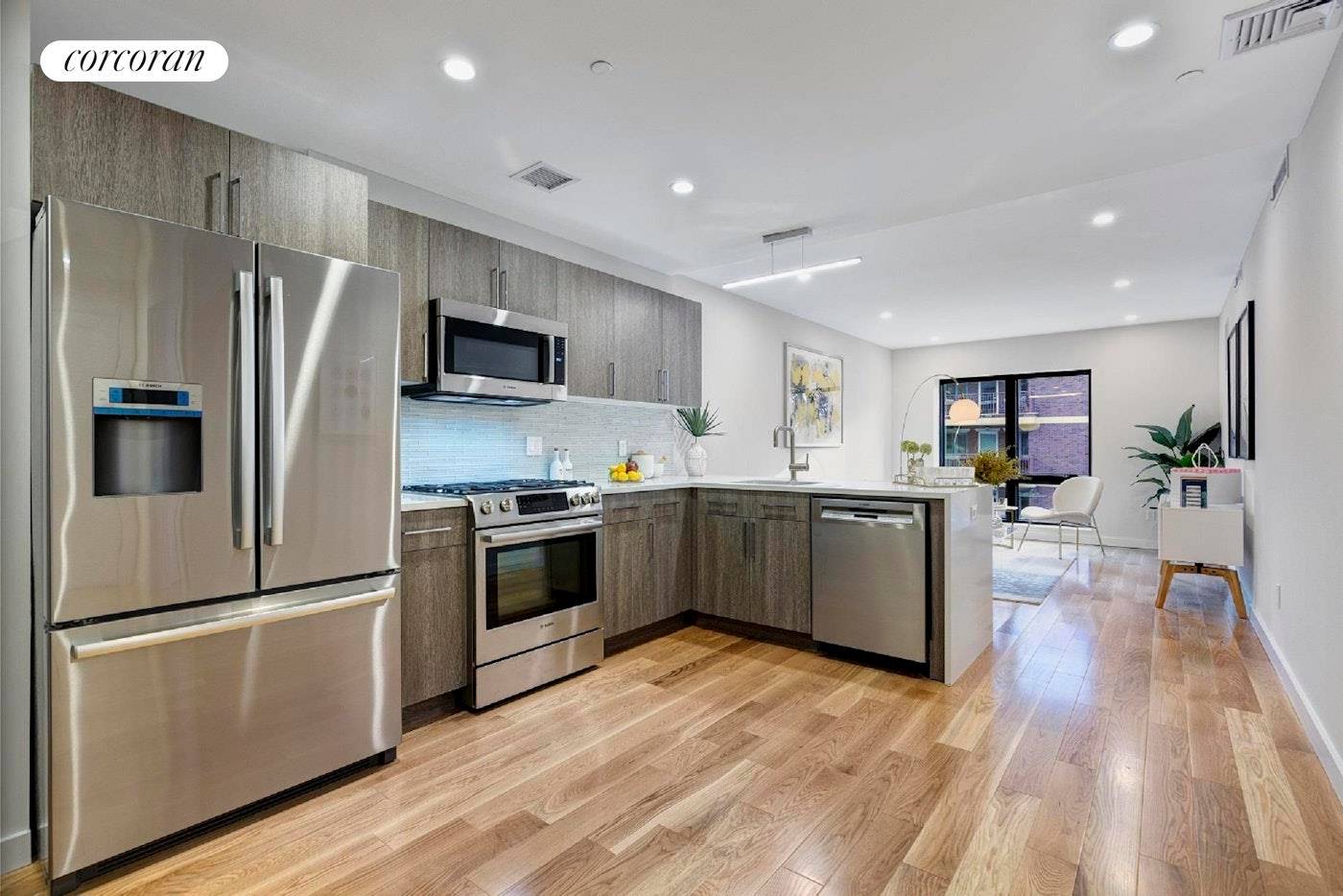 High floor apartment with approximately 854 sq.