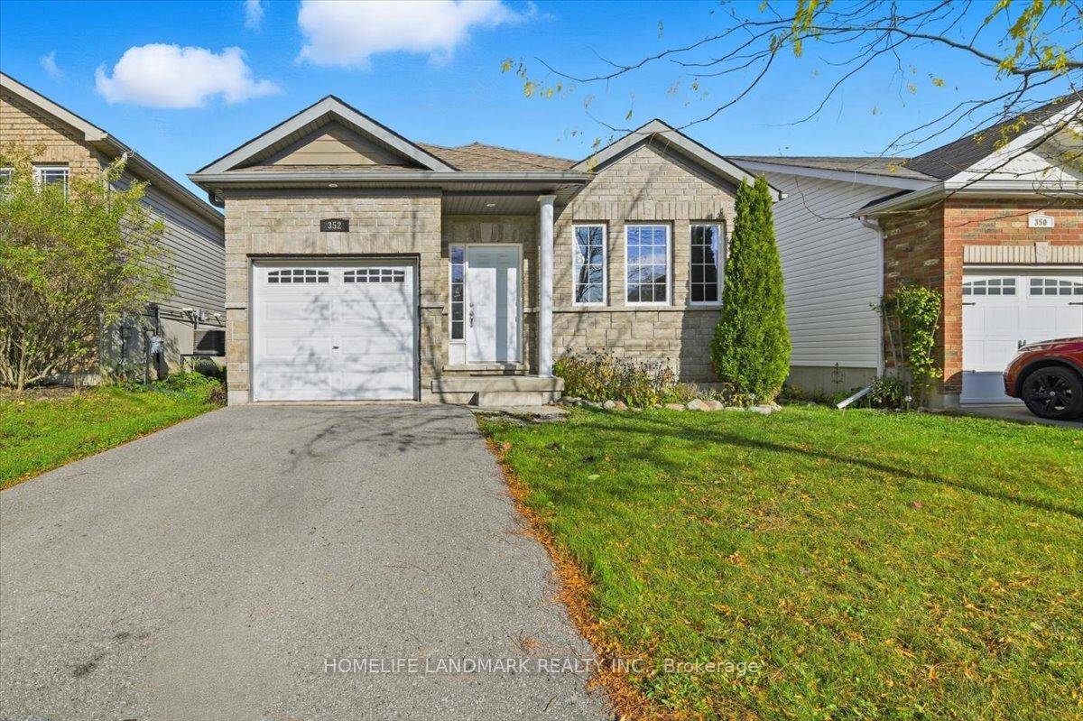 Amazing Family Friendly, Desirable Neighbourhood at Heritage Park.