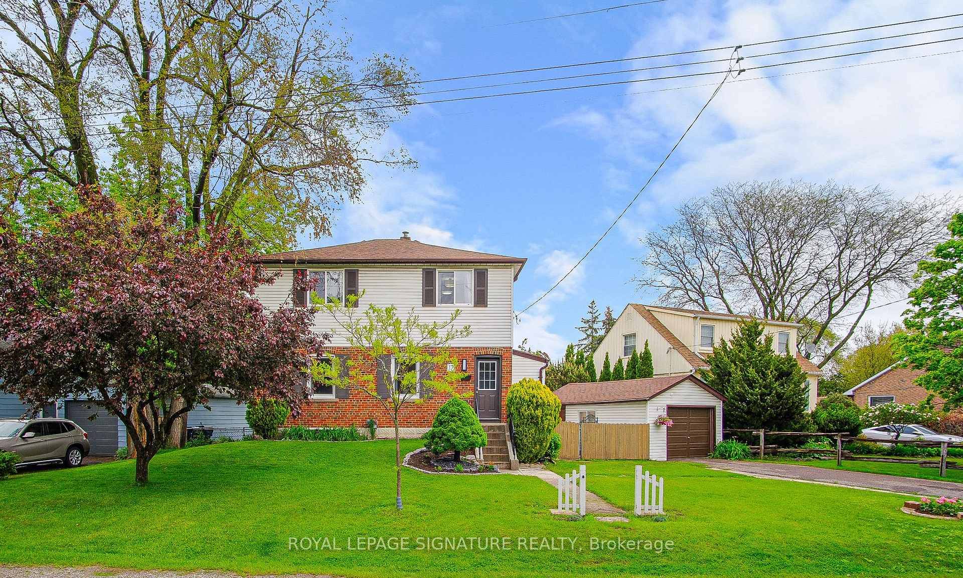 This is the one ! Move in ready 4 Bedroom, 2 Bathroom, 2 Storey home with Finished basement and tons of renovations New Kitchen with New Appliances, 2 renoed 4pce ...