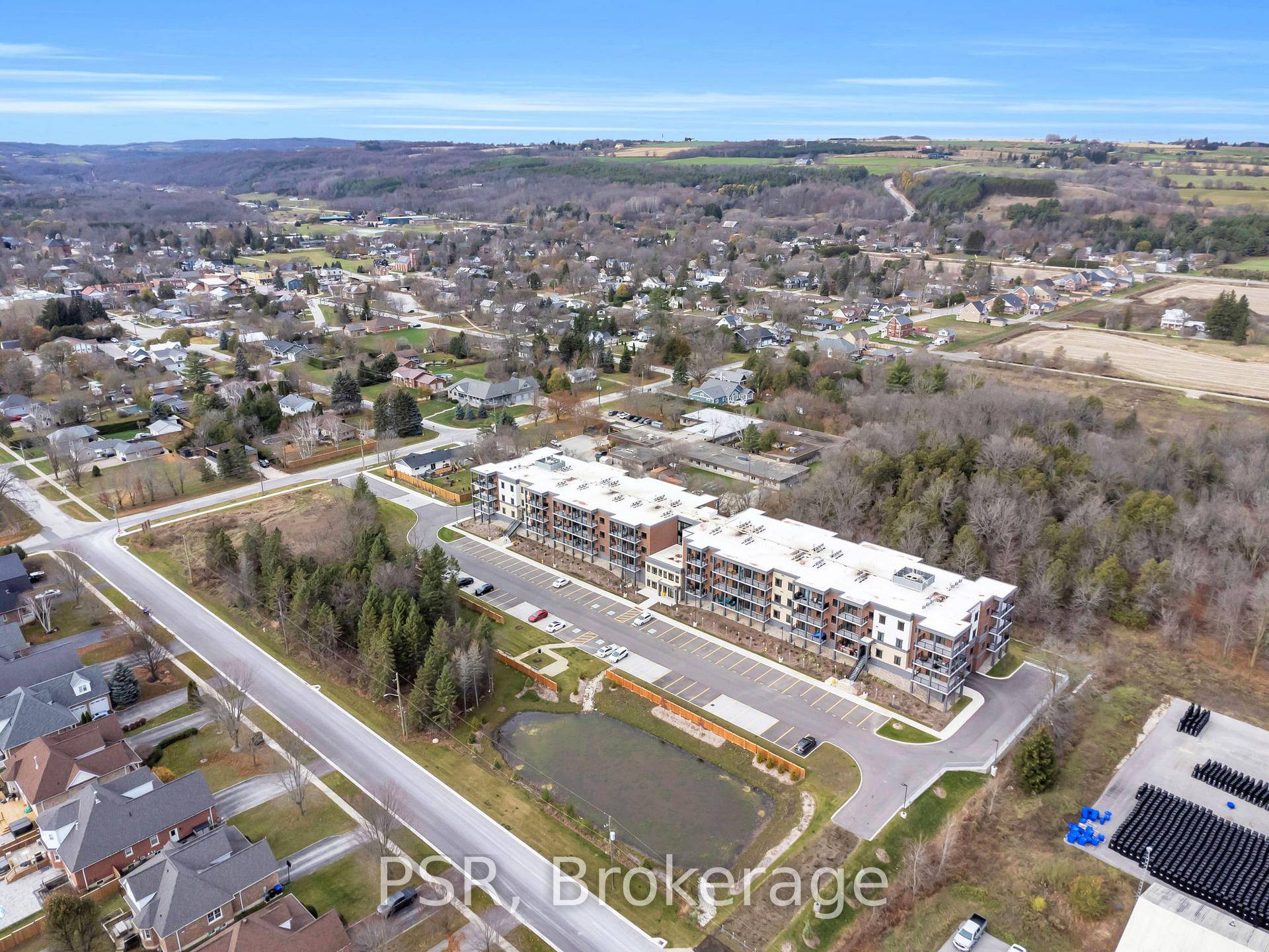 Welcome to this stunning 2 bedroom, 2 bathroom condo offering 1150 sq ft of contemporary elegance !