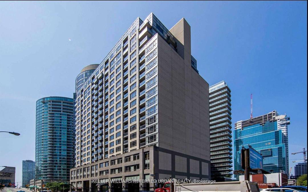 Beautiful Condo Located In The Heart Of Downtown Toronto's Entertainment District !