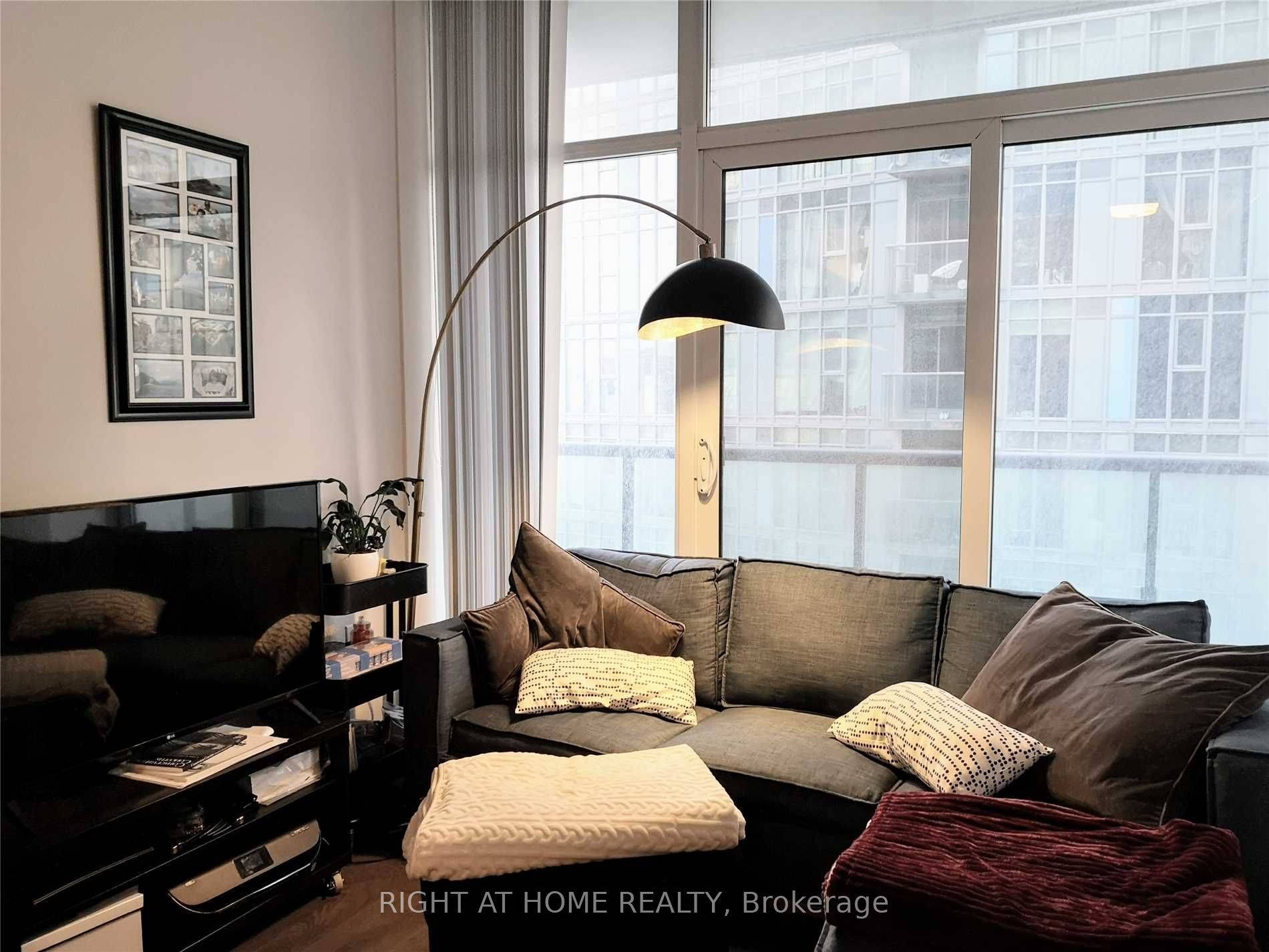 In The Heart Of Queen Street, 2 Year Old 2 Bedroom With 2 Full Bathrooms Including Parking And Locker.