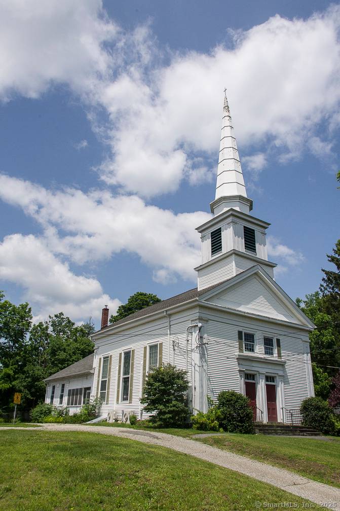 Church for sale ! Available to be used as a new denomination, or converted to a residence.