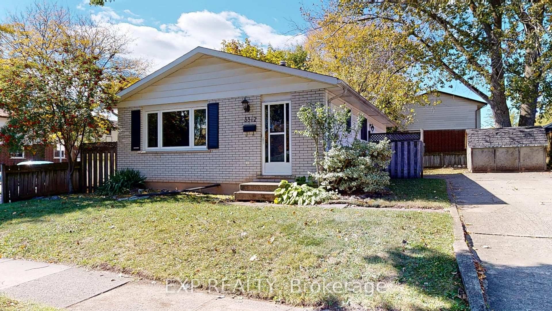 Welcome to this charming 3bedroom, 2bathroom bungalow that perfectly balances comfort and potential in a desirable Niagara Falls neighborhood.