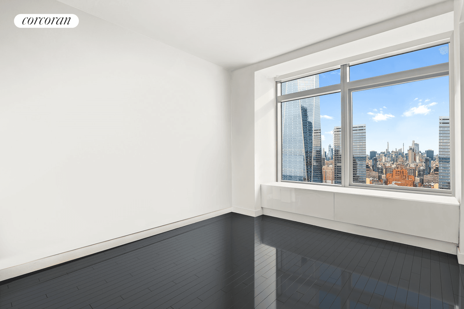 Experience the epitome of luxury living, super luxury high rise nestled in the heart of the Financial District, with convenient access to Battery Park City and Tribeca.