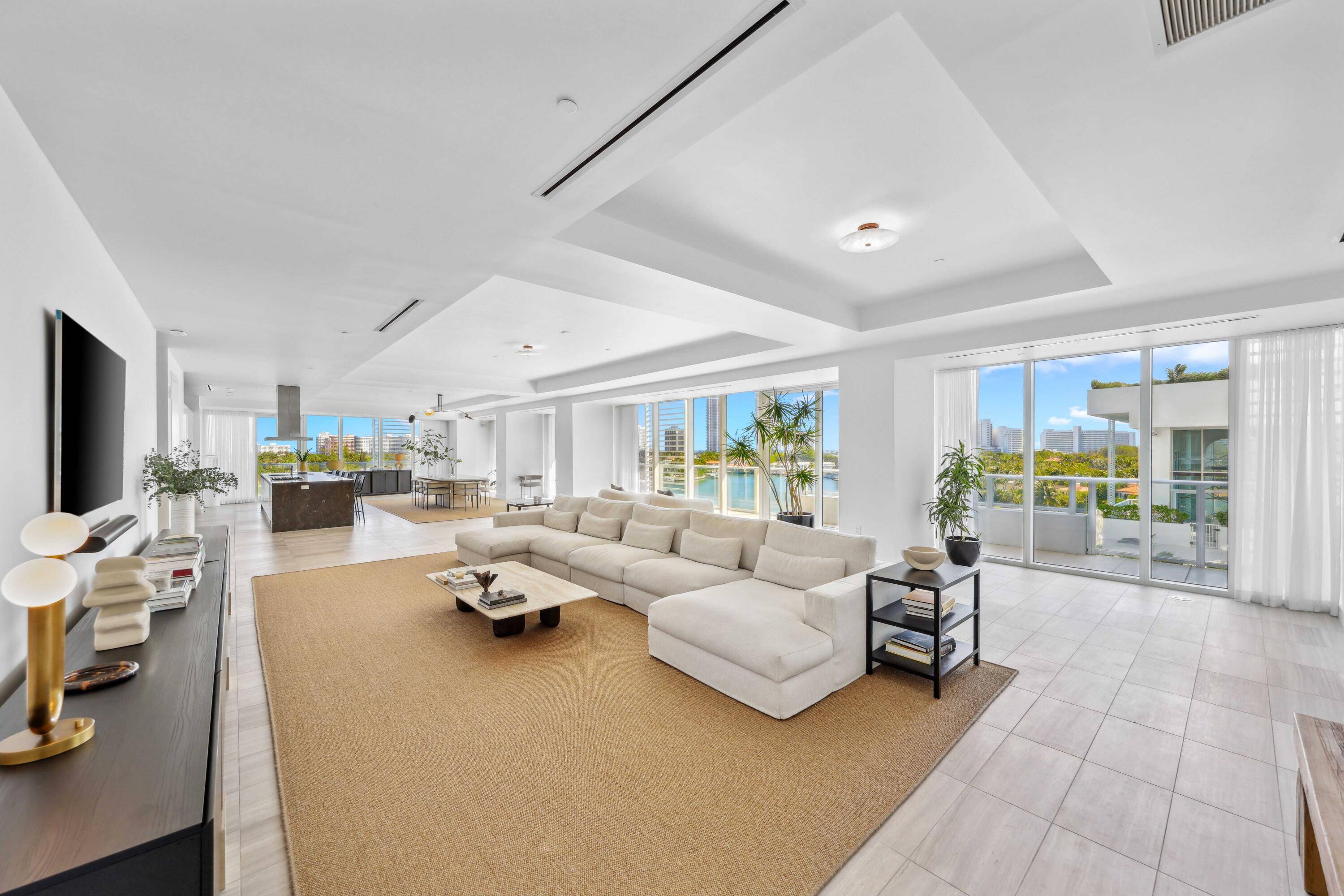 Welcome to The Ritz Carlton Residences, Miami Beach, designed by renowned architect Piero Lissoni.