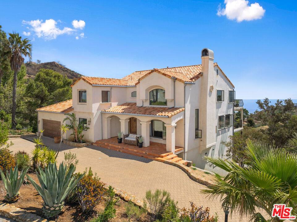 24798   Brown Latigo 4BR Malibu La