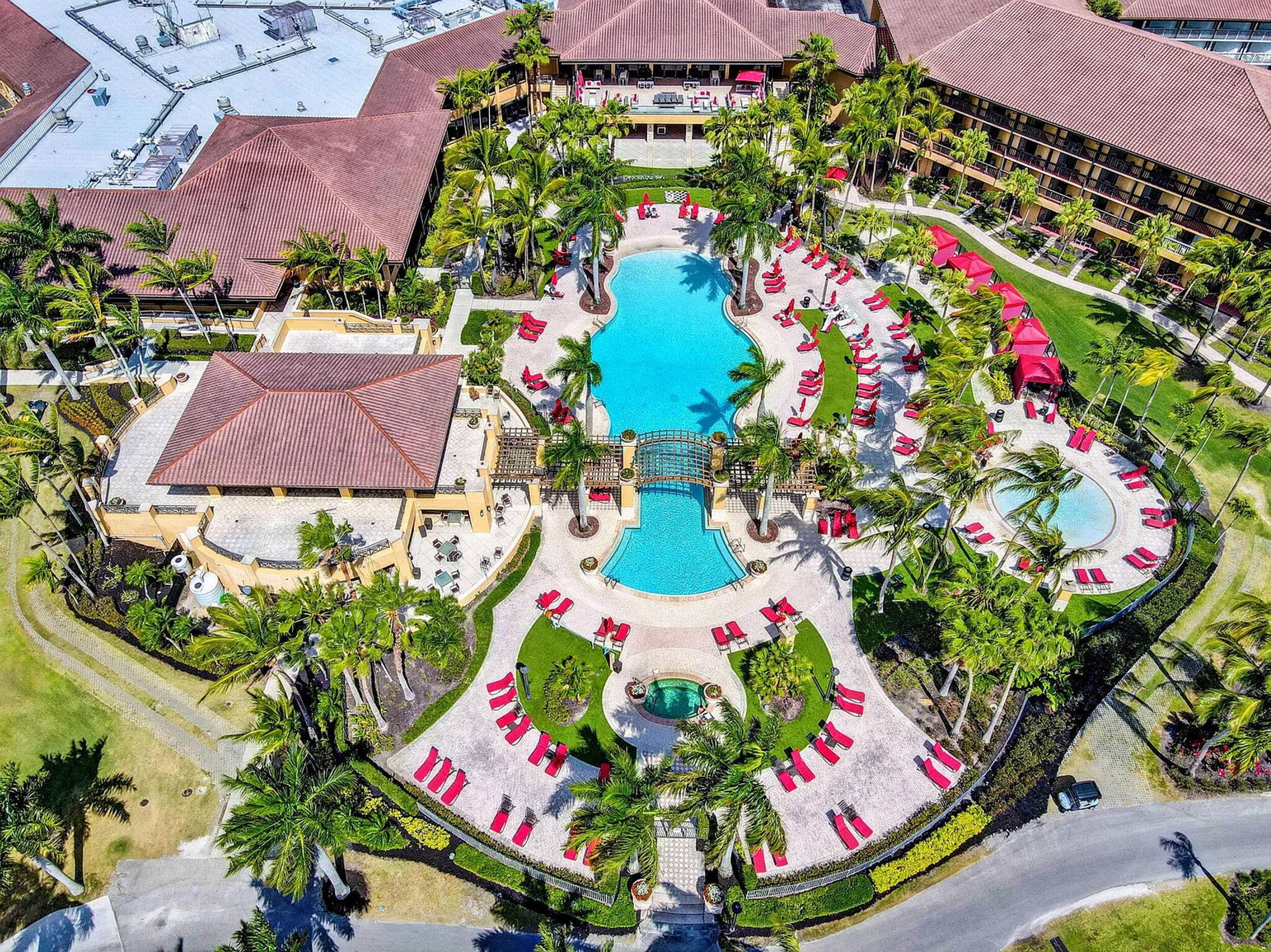Welcome to this charming first floor condo located in the highly sought after PGA National !
