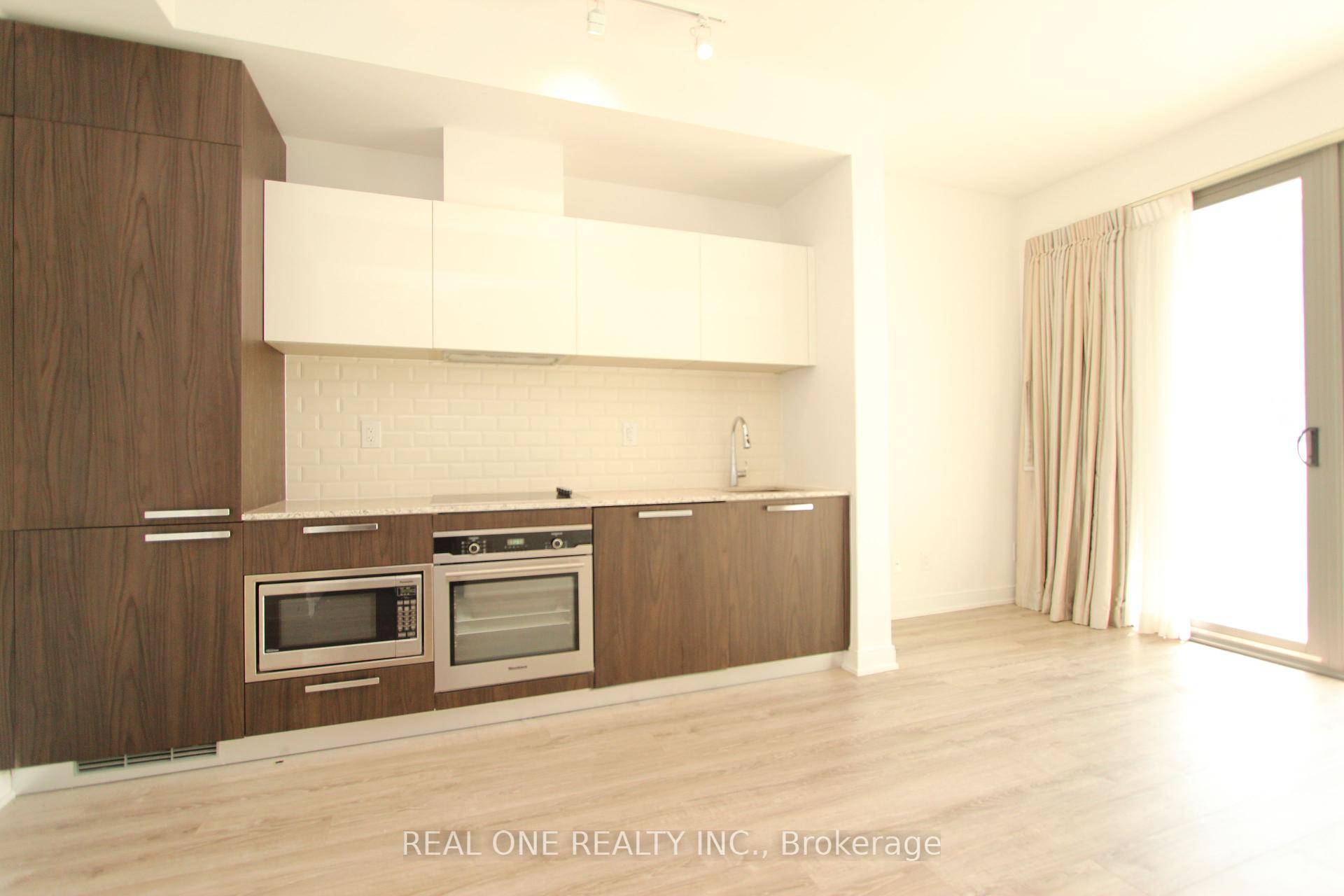 Luxury Condo Living At Casa 3.