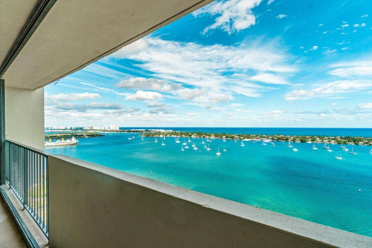 Easy to see ! BREATHTAKING, direct ocean intracoastal views in this east facing Penthouse at the Palm Beach House.