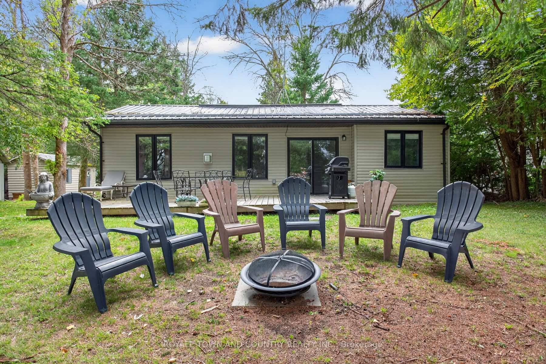 Your Cozy Cottage Escape on the Burnt River.