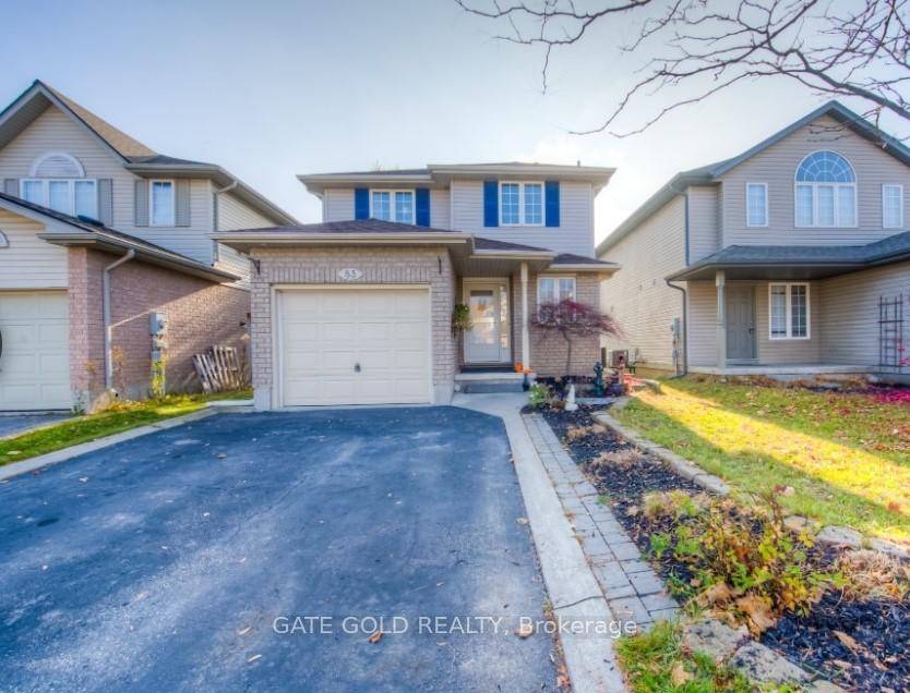 Welcome to 83 Wood Grove Crescent a bright and spacious walk out finish, 3 bedroom, 3 bathroom detached home available for lease in one of Cambridge's most sought after communities ...