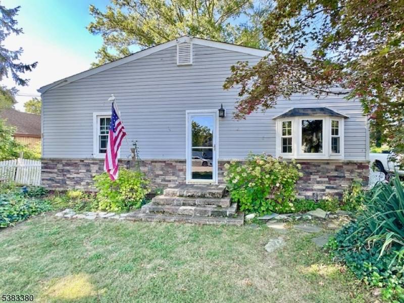 Updated 3 bed 1. 5 bath Ranch on 100x100 lot Wood Grained luxury Vinyl Floors throughout Kitchen has Granite Counters, maple cabs, Tumbled Marble backsplash, SS appliances Dining area has ...