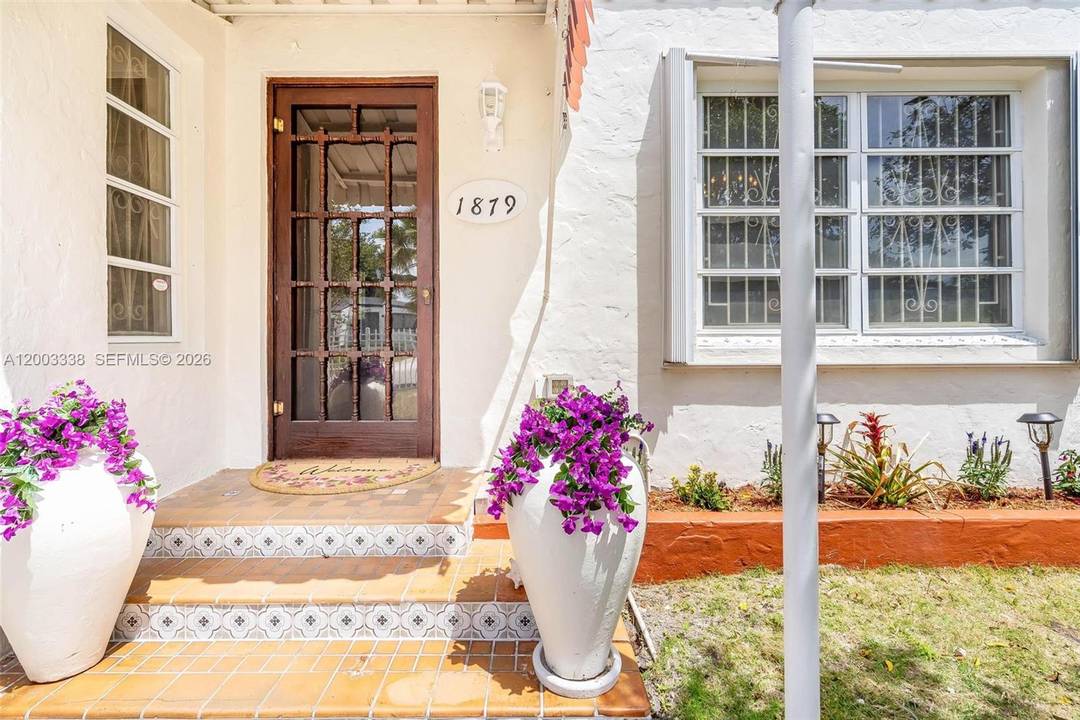 Welcome to the Beautiful and Expansive 7, 575 Sq Ft Lot Home in the Historic Shenandoah neighborhood.