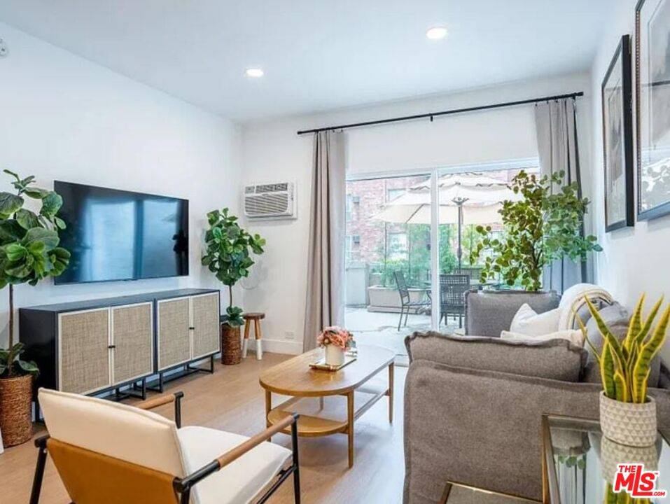 1440   Veteran Ave 1BR Westwood La