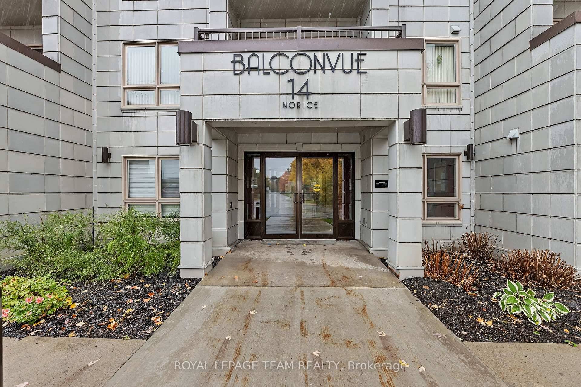 Excellent value in this bright, open concept 1 bed den, 2 bath condo.