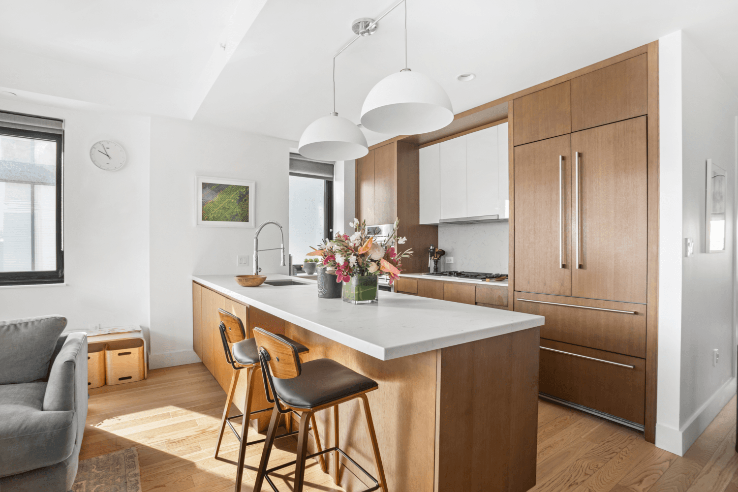 Luxurious Corner 3 Bed Condo in Clinton Hill with Tax Abatement Welcome to this exceptional corner residence in the heart of Clinton Hill, where sophisticated design meets functional living in ...