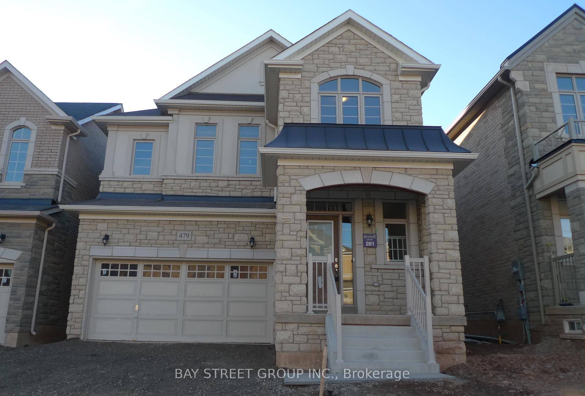 Bright and Spacious 4 Bedroom 4 bathroom Detached House.