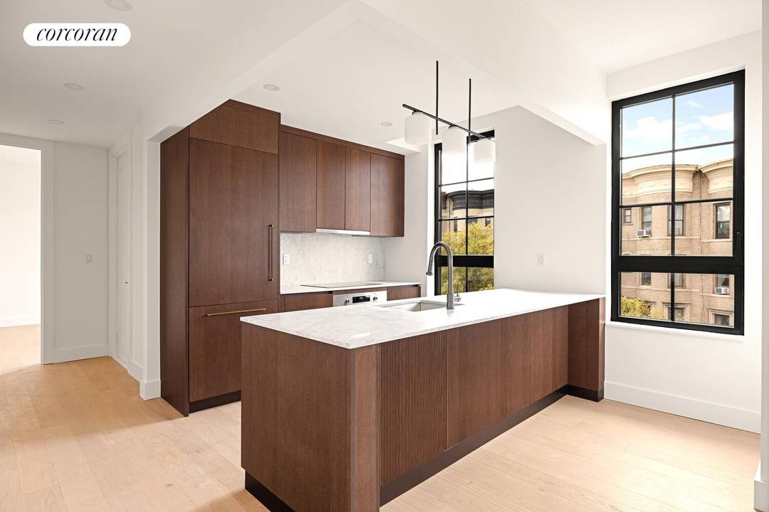 755 Washington is the newest exciting addition to the very limited condo inventory in historic Prospect Heights, and one of the only options with an elevator and parking spaces for ...