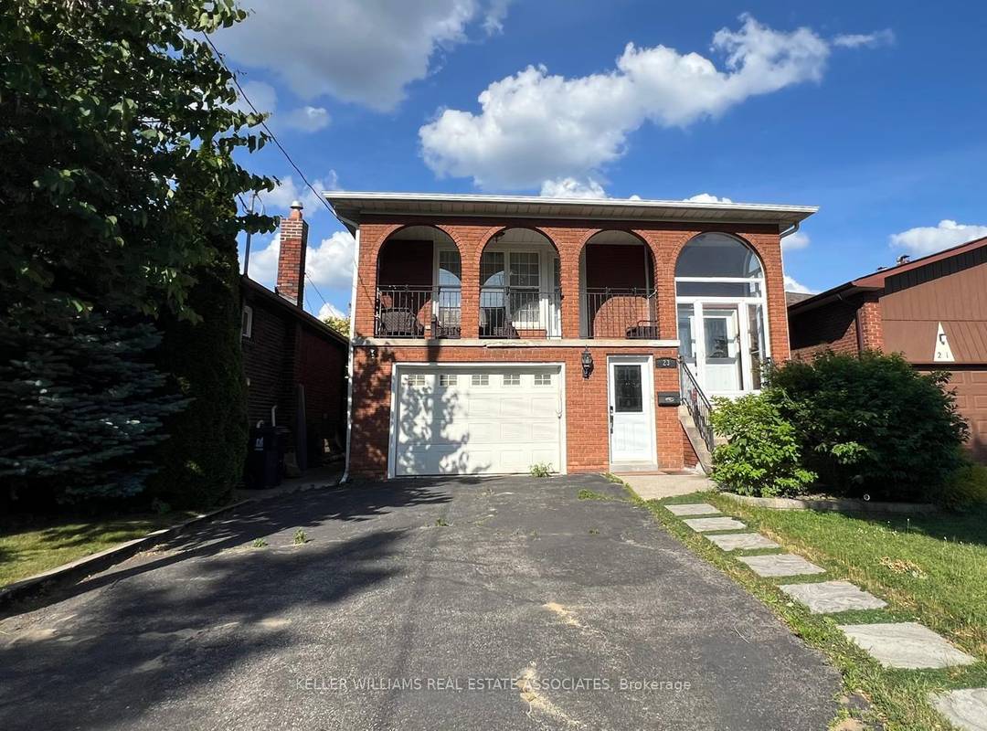 FULLY FURNISHED, SUPER CLEAN and in an AMAZING SCHOOL DISTRICT !