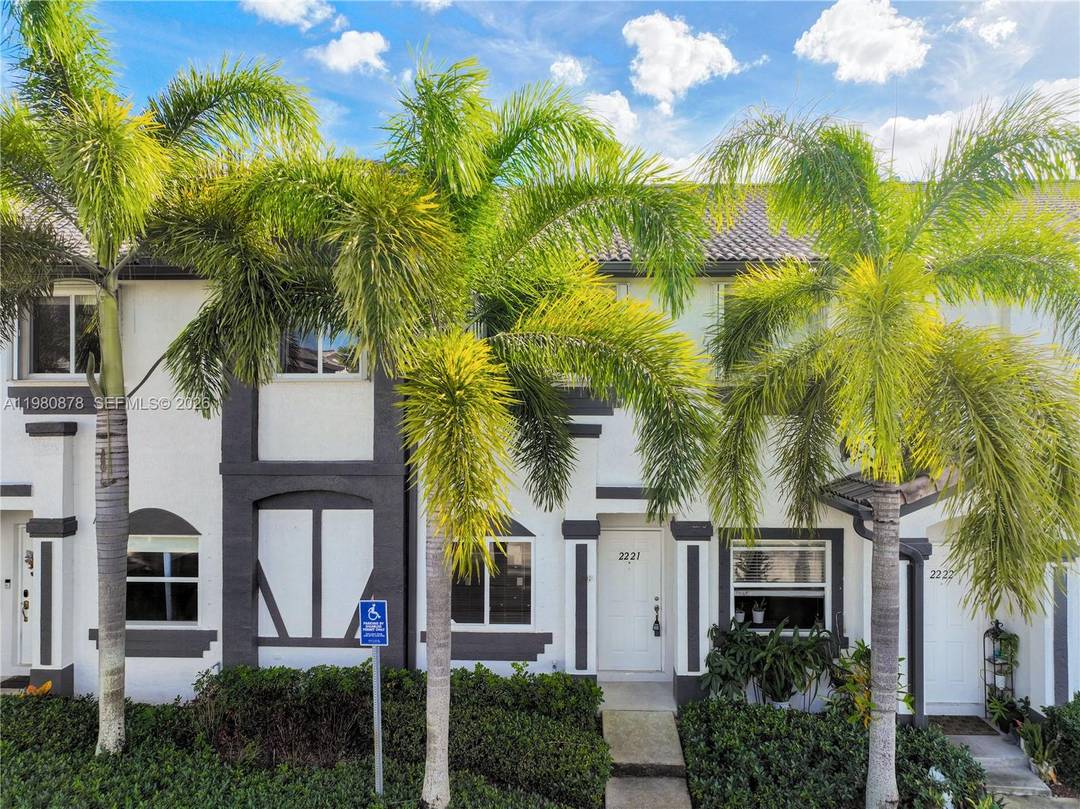 Beautifully maintained 3 bedroom, 2.