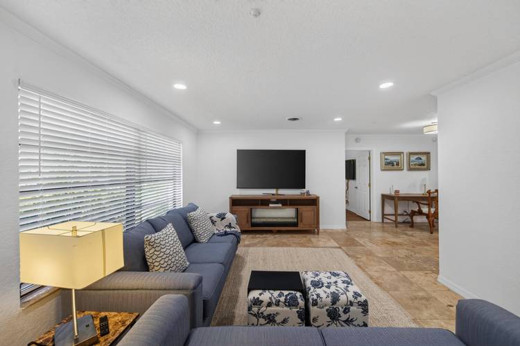 Welcome to Lighthouse Point, A prestigious community just a short drive to the beach Great for A seasonal stay or an annual rental Over 2000 square feet.