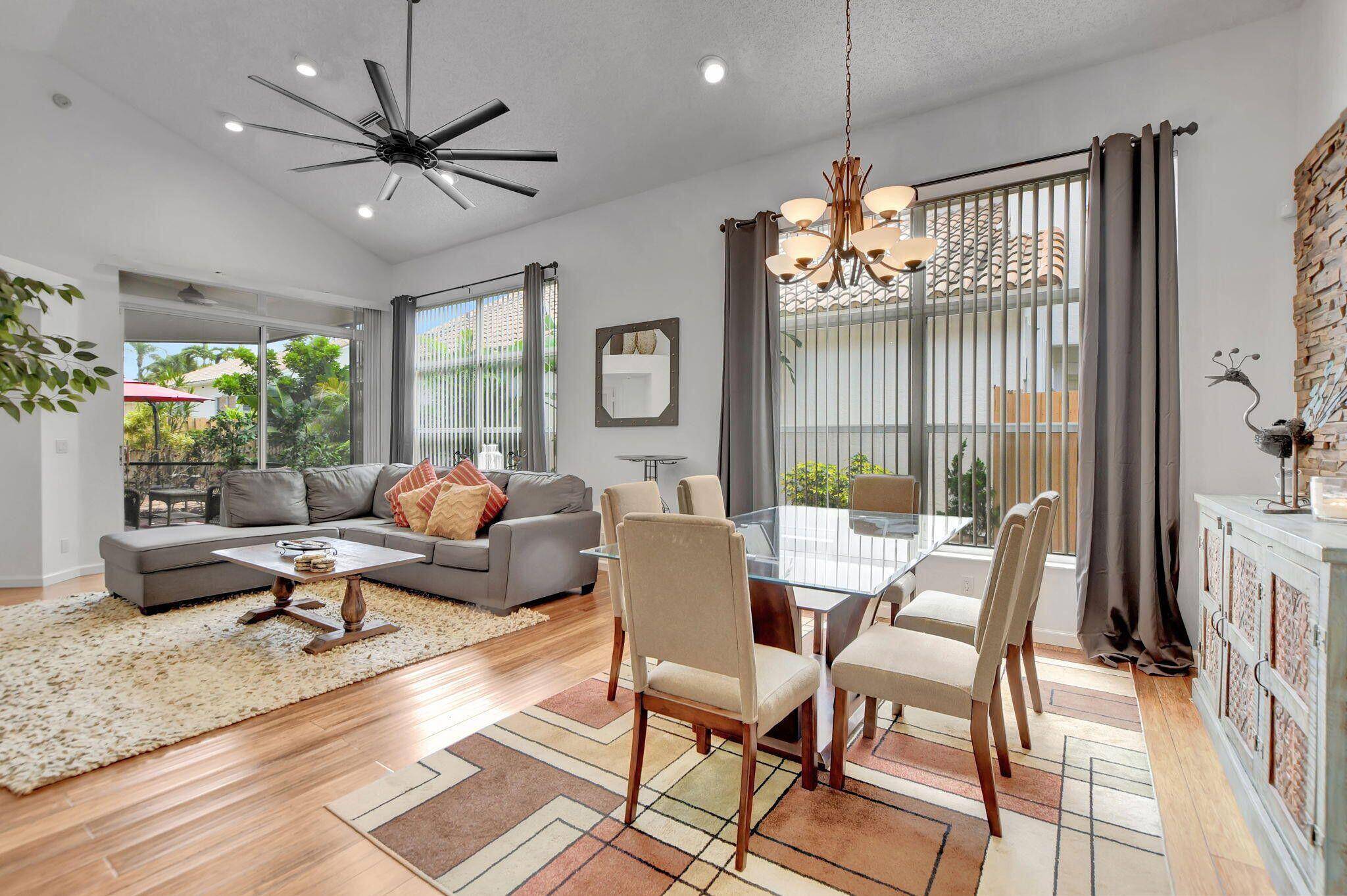 Located in the Banyans, with 3 beds, and 2 baths, this ideally laid out residence has the perfect flow for everyday living and entertaining.