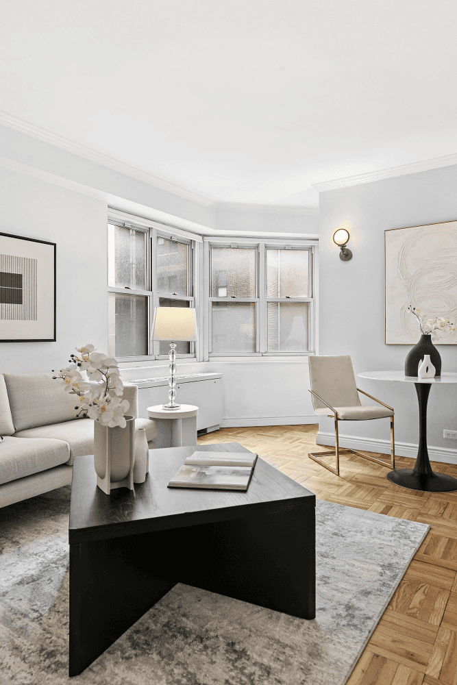Mint Condition, Move In Ready One Bedroom in Prime Lenox Hill !