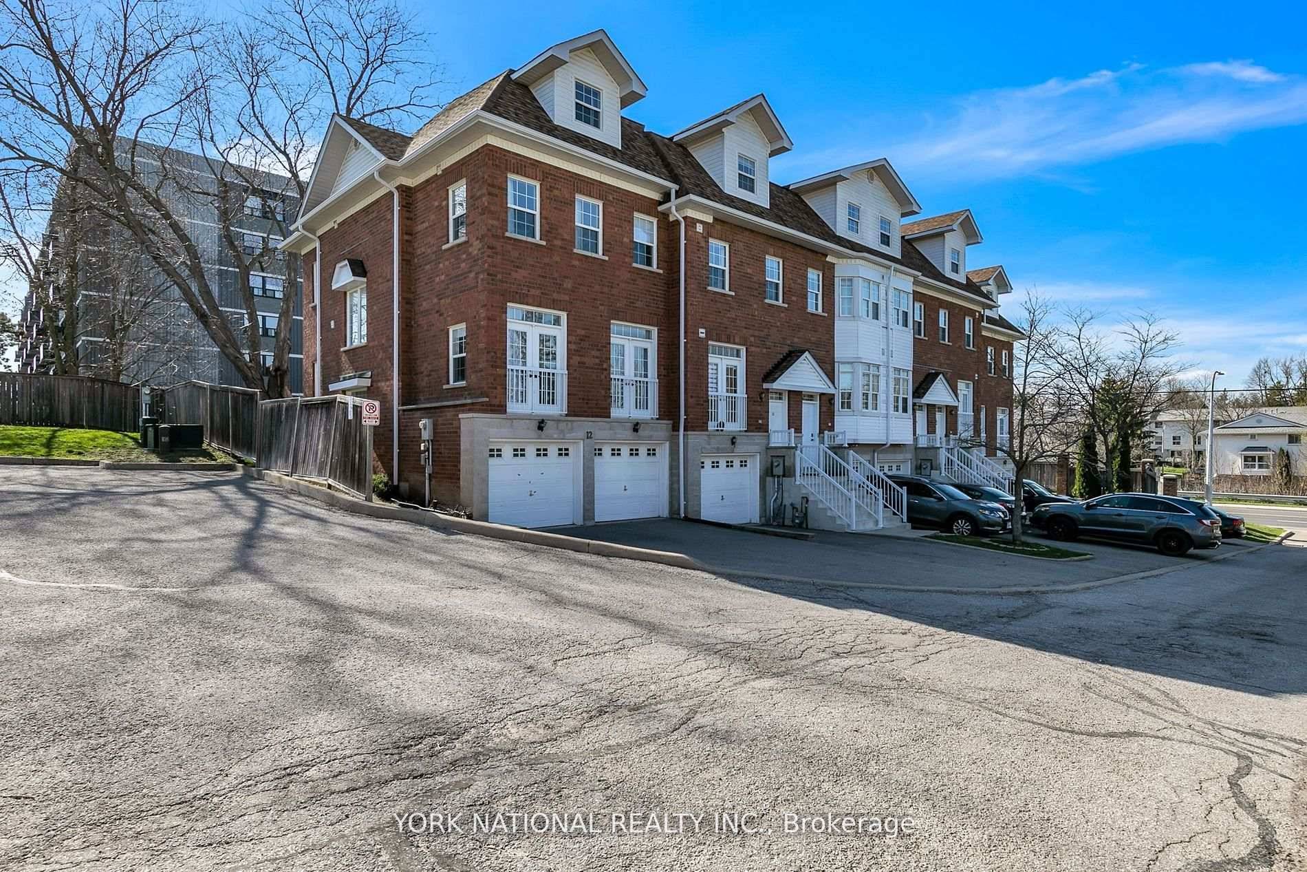 An exceptional and unique corner unit in the heart of Aurora offering unbeatable value ; 4 bedrooms, 4 Bathrooms, double garage and a complete in law suite on the third ...