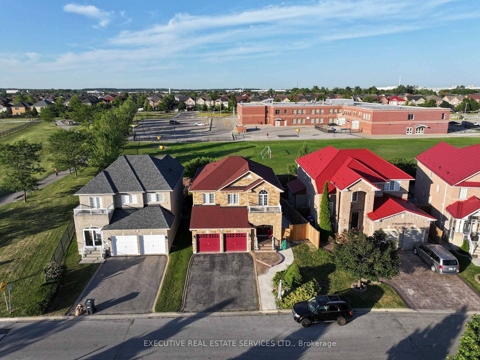 Gorgeous Detached House With Immediate Occupancy Central Location, Sun Filled With A Great View From The Minute You Walk In From The Front Of The House, And Walkout To The ...